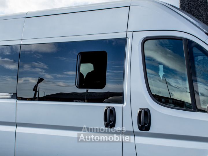 Fiat Ducato Maxi 9 Plaatsen 2.3 EcoJet Minibus - 1STE EIGENAAR - DVD - AIRCO - CAMERA - TREKHAAK - SFEERVERLICHTING - 230V - EURO 6 - 44