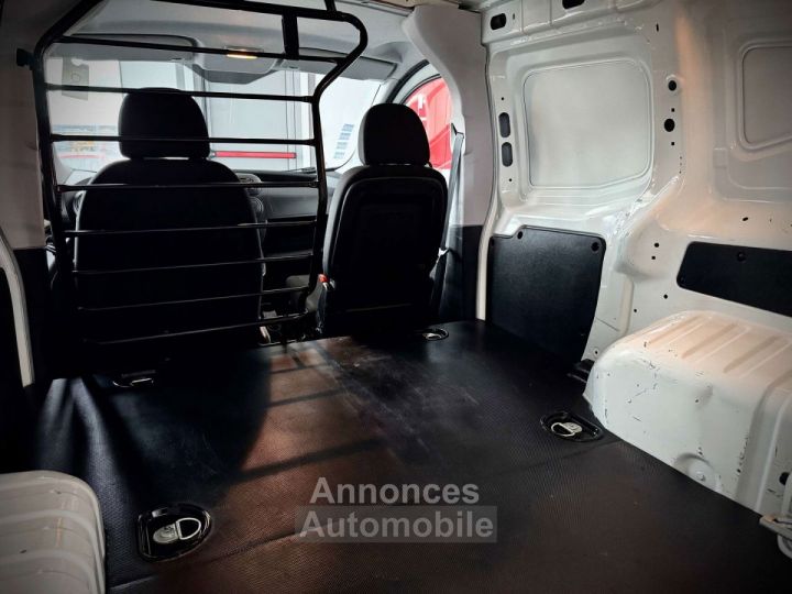 Fiat Fiorino 1.4 ESS / CNG 2PLACES CABINE CLIM RADIO - 13