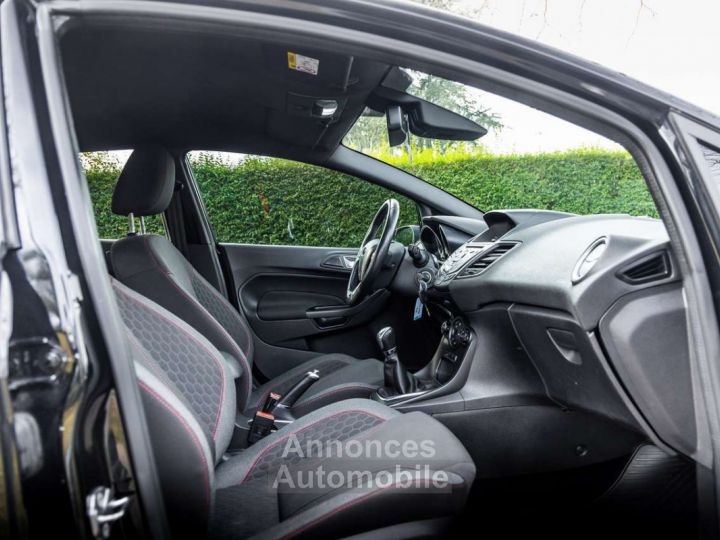 Ford Fiesta 1.0 EcoBoost ST-Line - 14