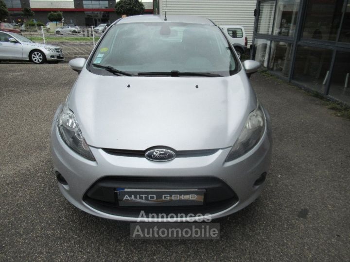 Ford Fiesta 1.4 TDCi 70 Ambiente - 2