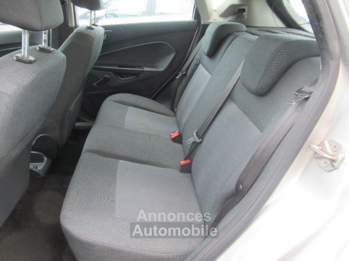 Ford Fiesta 1.4 TDCi 70 Ambiente - 8