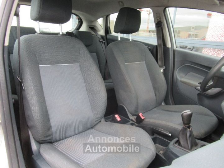 Ford Fiesta 1.4 TDCi 70 Ambiente - 10