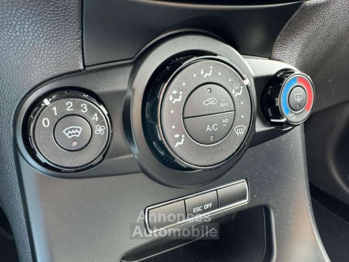 Ford Fiesta 1.6 EcoBoost ST 3 Portes Garantie 12 MOIS - - 11