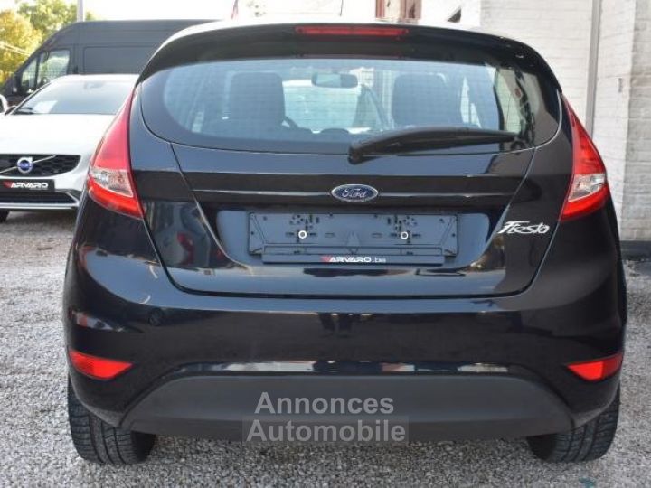 Ford Fiesta Fiësta 1.25i - 8