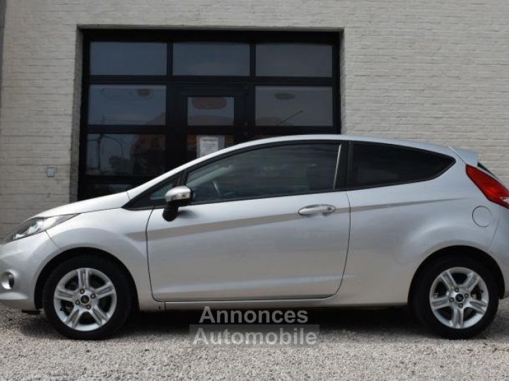 Ford Fiesta Fiësta 1.25i - 17