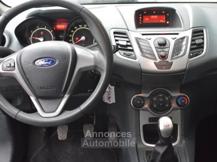 Ford Fiesta Fiësta 1.25i - 10