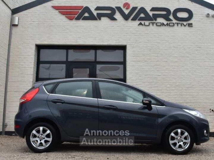 Ford Fiesta Fiësta 1.4i Titanium - 2