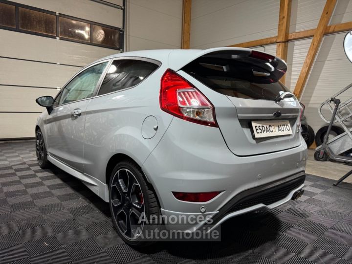 Ford Fiesta ST200 1.6 EcoBoost 200 ST200 - 3