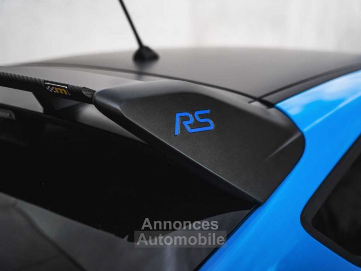 Ford Focus - BLACK & BLUE EDITION - RECARO - CAMERA - HEATED SEATS - - 13