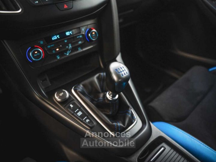 Ford Focus - BLACK & BLUE EDITION - RECARO - CAMERA - HEATED SEATS - - 24