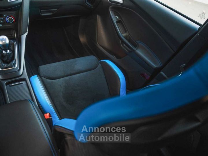 Ford Focus - BLACK & BLUE EDITION - RECARO - CAMERA - HEATED SEATS - - 34