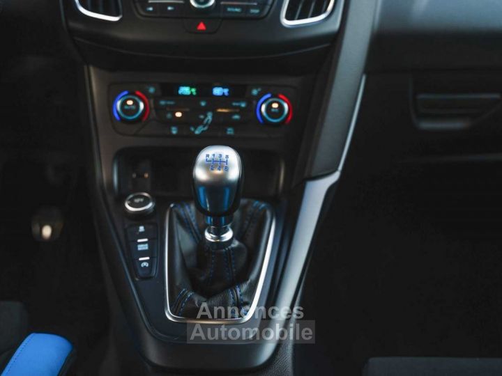 Ford Focus - BLACK & BLUE EDITION - RECARO - CAMERA - HEATED SEATS - - 35