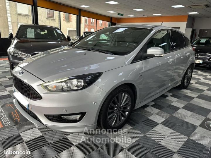 Ford Focus 1.0 ST LINE - 2