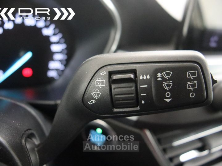 Ford Focus CLIPPER 1.5TDCi ECOBLUE ACTIVE BUSINESS - LED NAVI DAB ALU 17" - 37