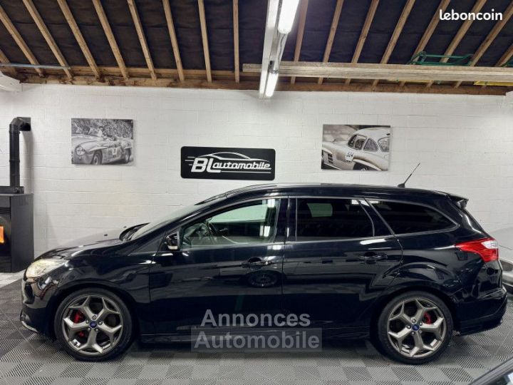 Ford Focus SW 2.0 SCTI 250CH ECOBOOST ST - 2