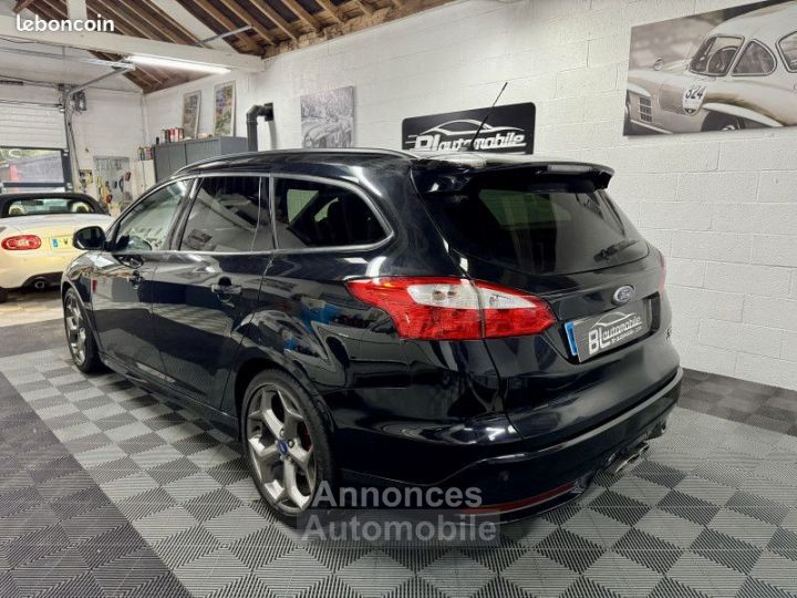 Ford Focus SW 2.0 SCTI 250CH ECOBOOST ST - 12