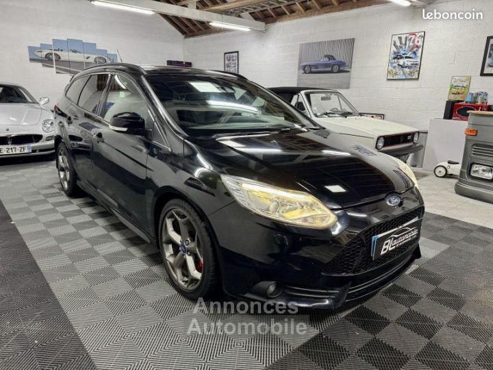 Ford Focus SW 2.0 SCTI 250CH ECOBOOST ST - 15