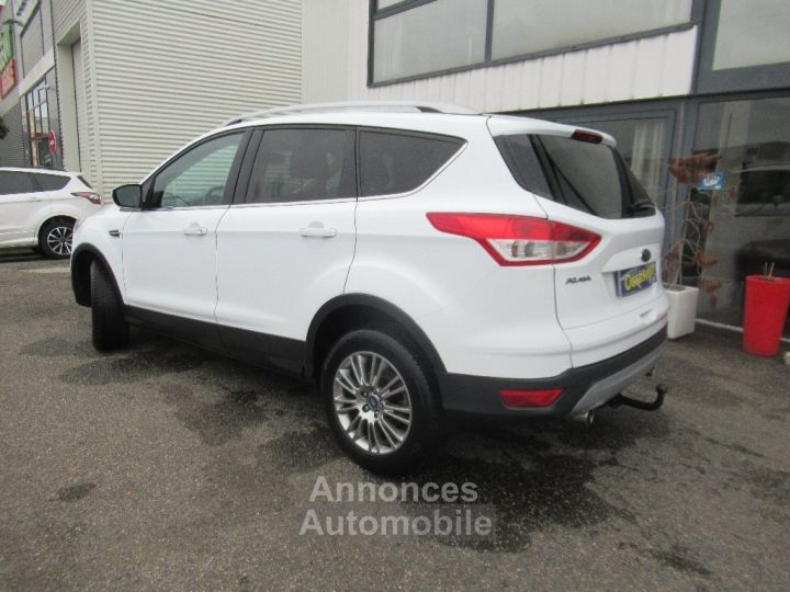 Ford Kuga 2.0 TDCi 115 FAP 4x2 Titanium - 6