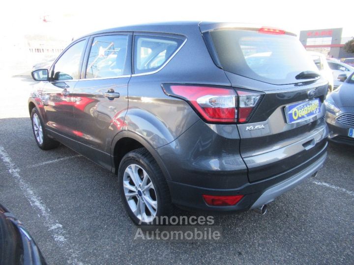 Ford Kuga 2.0 TDCi 150 SetS 4x2 BVM6 Titanium - 6