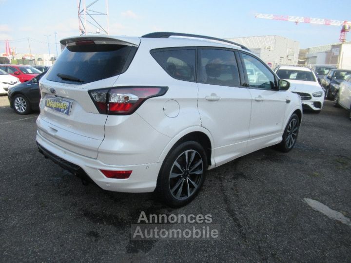 Ford Kuga 2.0 TDCi 180 SetS 4x4 Powershift ST-Line - 4