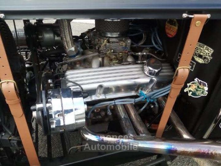 Ford Model A V8 Hot Rod - 17