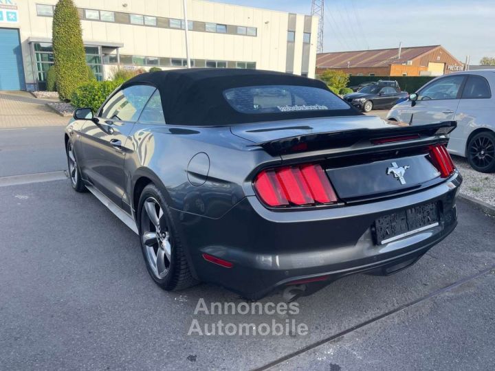 Ford Mustang CABRIOLET CUIR GPS FULL OPTION - 4