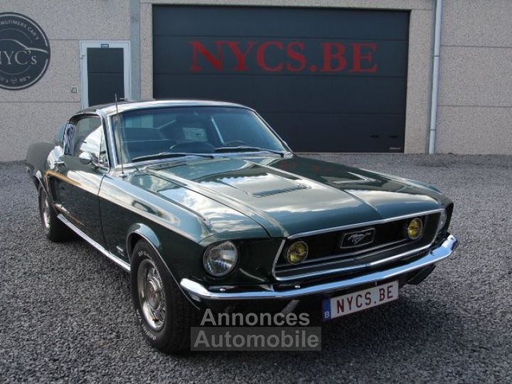 Ford Mustang Fastback - 1