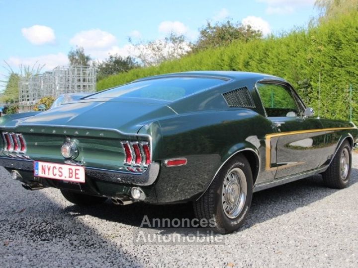 Ford Mustang Fastback - 7