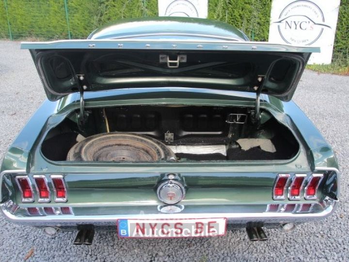 Ford Mustang Fastback - 44