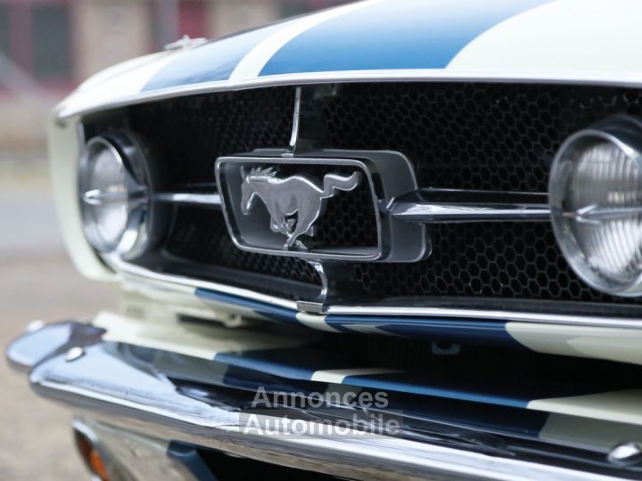 Ford Mustang Group 2 4.7L V8 producing 400 bhp - 10