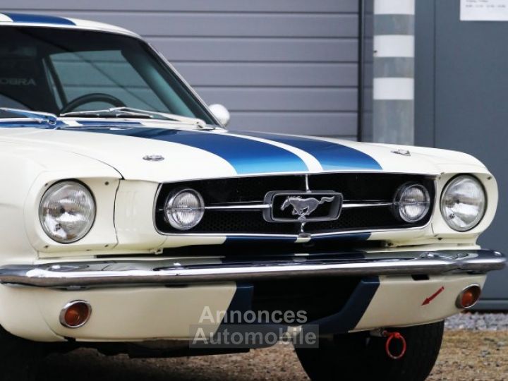 Ford Mustang Group 2 4.7L V8 producing 400 bhp - 17