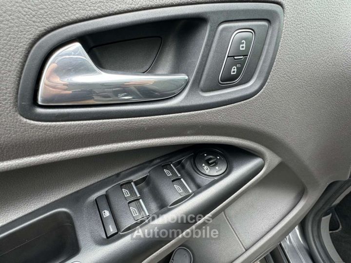 Ford Tourneo Connect 1.5 TDCI 120CV 8 PLACES TOIT PANO BOITE AUTO - 15