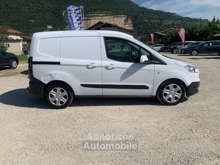 Ford Transit COURIER 1.5 TD 75 TREND - 9