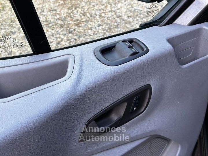 Ford Transit Custom 2.0 TDCi L1H2 Ambiente UTILITAIRE-BT-PROPRE !!! - 12