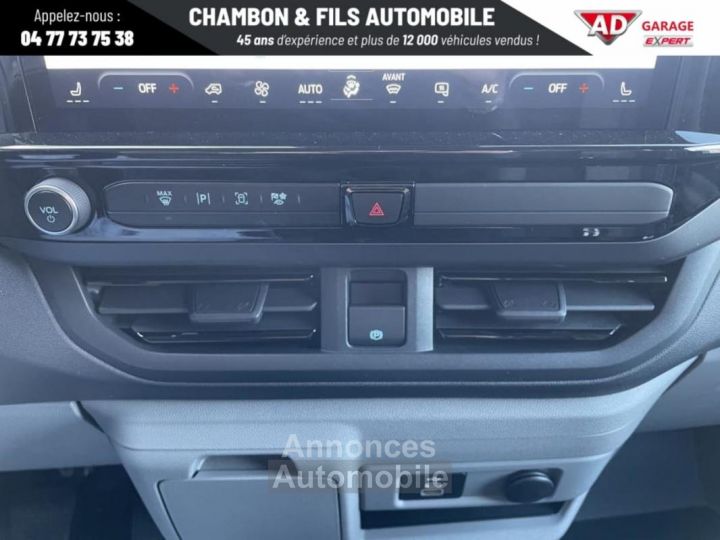 Ford Transit Custom FOURGON 300 L1H1 2.0 ECOBLUE 170 CH BVA8 SPORT Prix : 40325 ht - 18