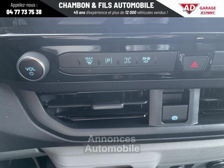 Ford Transit Custom FOURGON 300 L1H1 2.0 ECOBLUE 170 CH BVA8 SPORT Prix : 40325 ht - 20