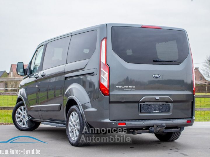 Ford Transit Tourneo Custom 2.0 TDCi 170PK Dubbel cabine 5pl. Automaat EcoBlue Titanium - LICHTE VRACHT - HISTORIEK - DUBBELE SCHUIFDEUR - APPLE CARPLAY - CAMERA - - 2