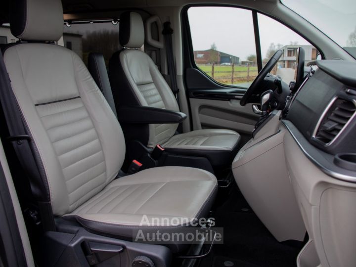 Ford Transit Tourneo Custom 2.0 TDCi 170PK Dubbel cabine 5pl. Automaat EcoBlue Titanium - LICHTE VRACHT - HISTORIEK - DUBBELE SCHUIFDEUR - APPLE CARPLAY - CAMERA - - 19