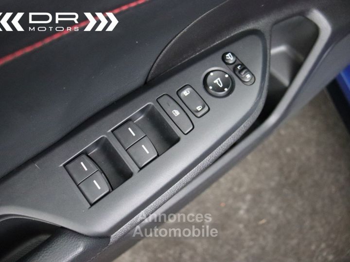 Honda Civic 1.0 BLACK EDITION - NAVI LEDER ADAPTIVE CRUISE DAB MIRROR LINK - 39