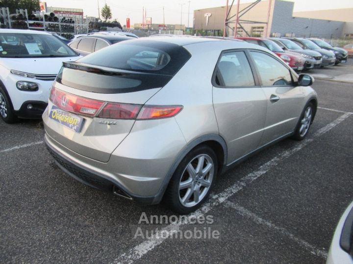 Honda Civic 1.8 i-VTEC Sport - 4