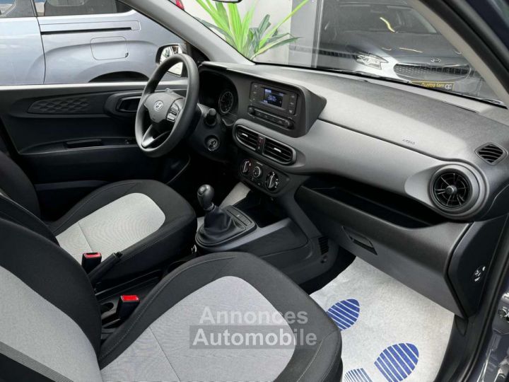 Hyundai i10 1.0 ESSENCE - 11