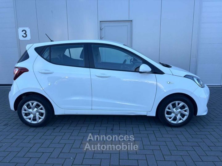 Hyundai i10 1.0i -- CLIM FAIBLE KILOMETRAGE GARANTIE - 7