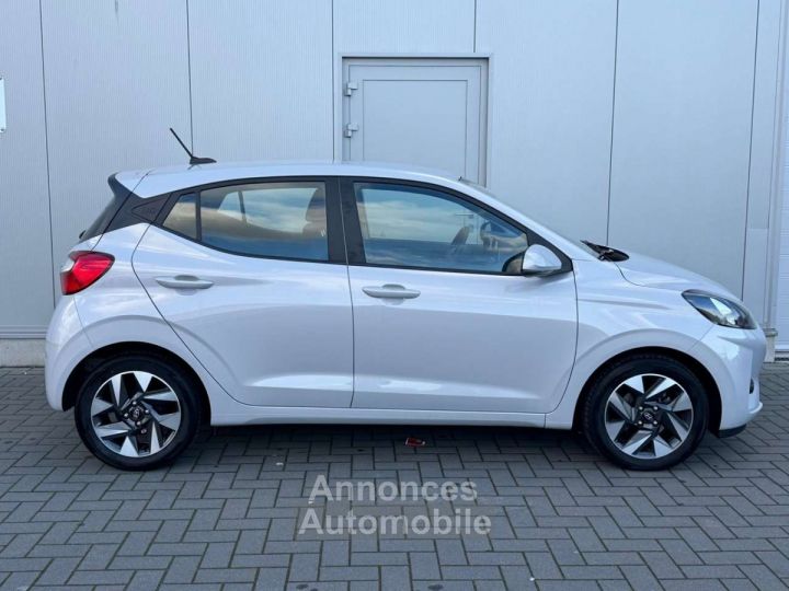 Hyundai i10 1.0i Twist Techno Pack -- BOITE AUTOMATIQUE - 7