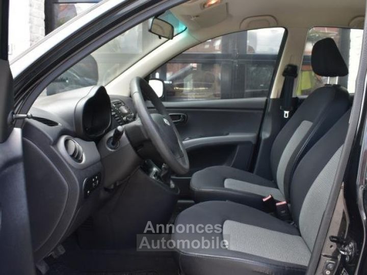 Hyundai i10 1.1i - 11