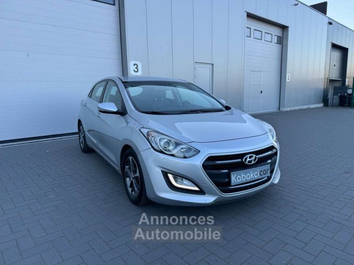 Hyundai i30 1.6 GDi Lounge -- CUIR GPS CAMERA - 1