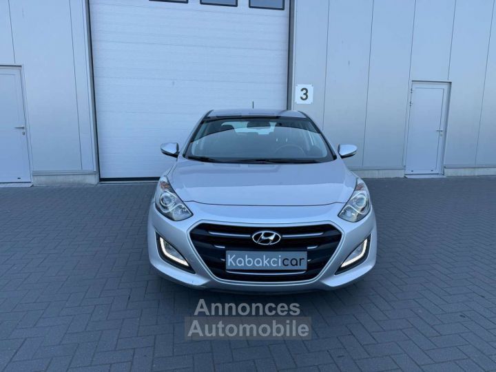 Hyundai i30 1.6 GDi Lounge -- CUIR GPS CAMERA - 2