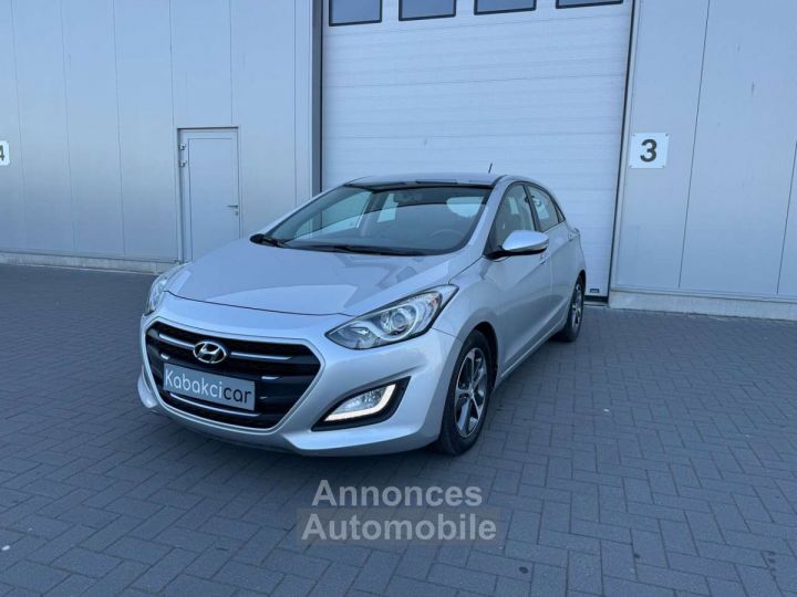 Hyundai i30 1.6 GDi Lounge -- CUIR GPS CAMERA - 3