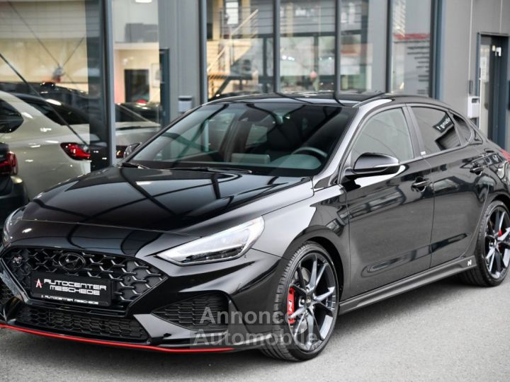 Hyundai i30 N Performance Fastback 8-DCT - 2