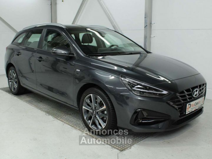 Hyundai i30 Top Deal ~ Automaat Stock LED Navi - 1