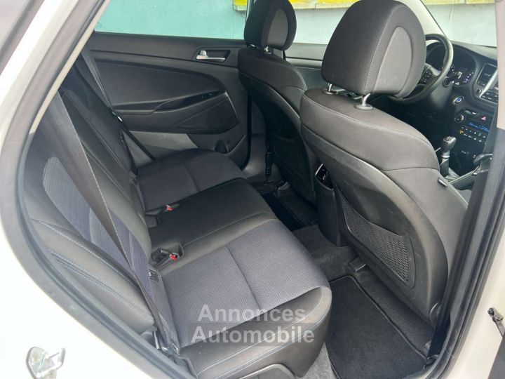 Hyundai Tucson 1.6 GDi 2WD Premium ISG (clim Navi Carplay Ect) - 28